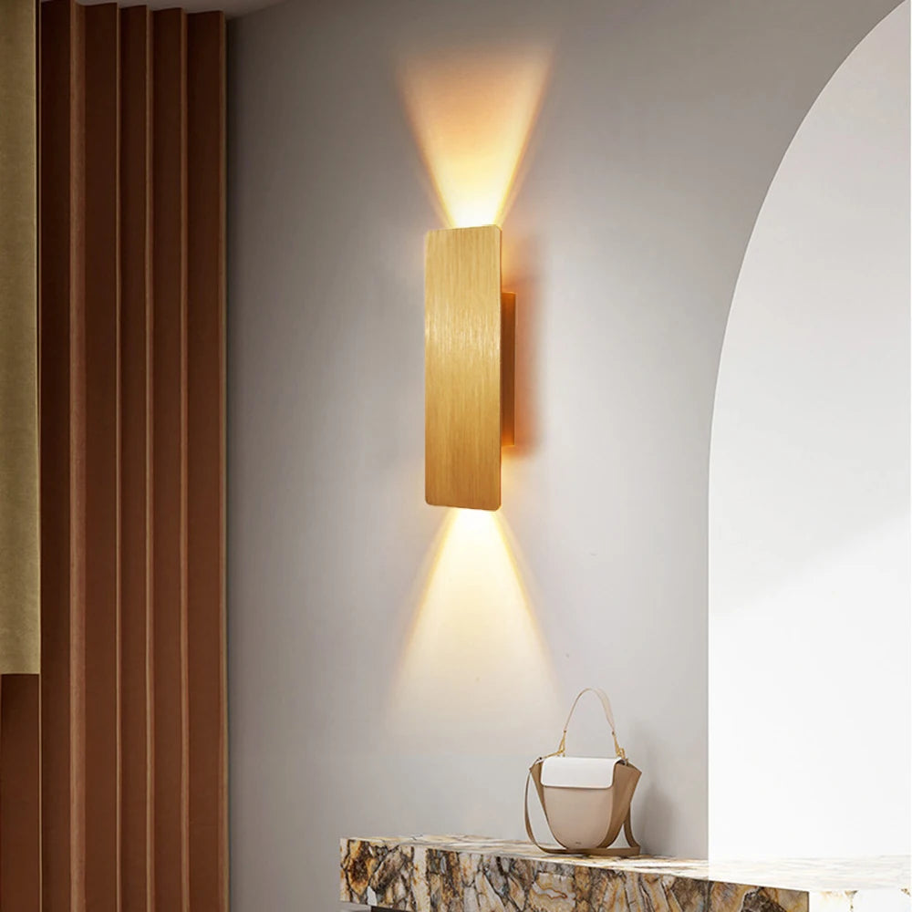 Idun | Slim LED Indoor Wall Light