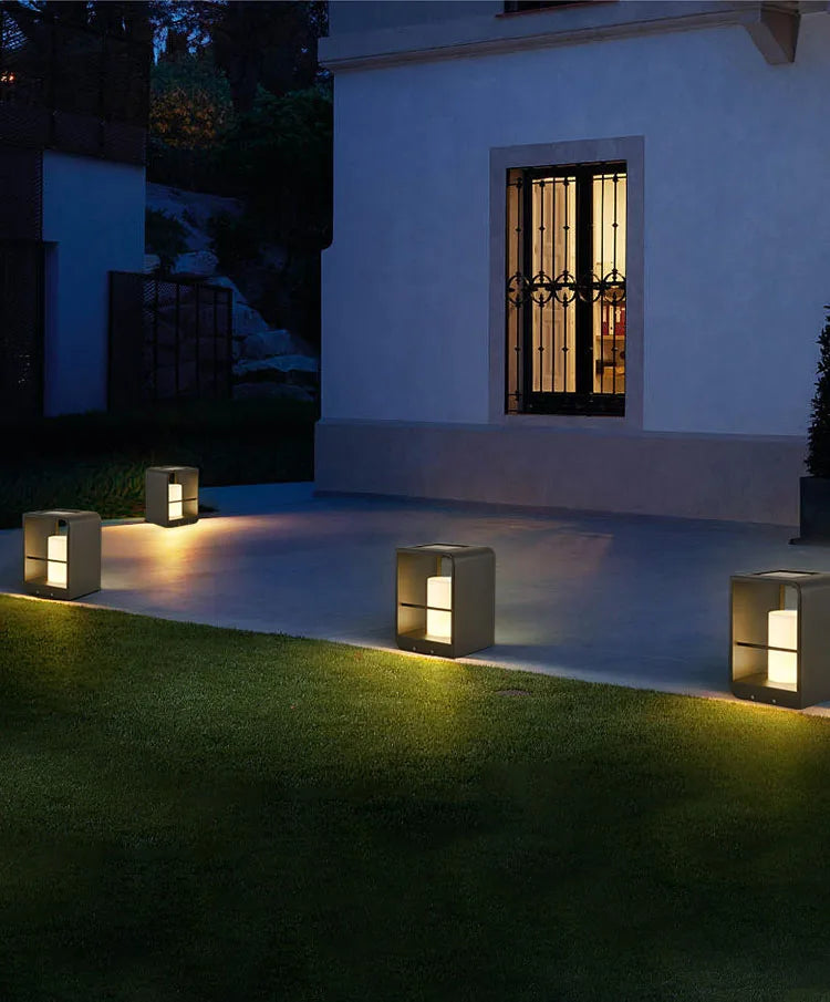 Grian | Solar Lawn Light