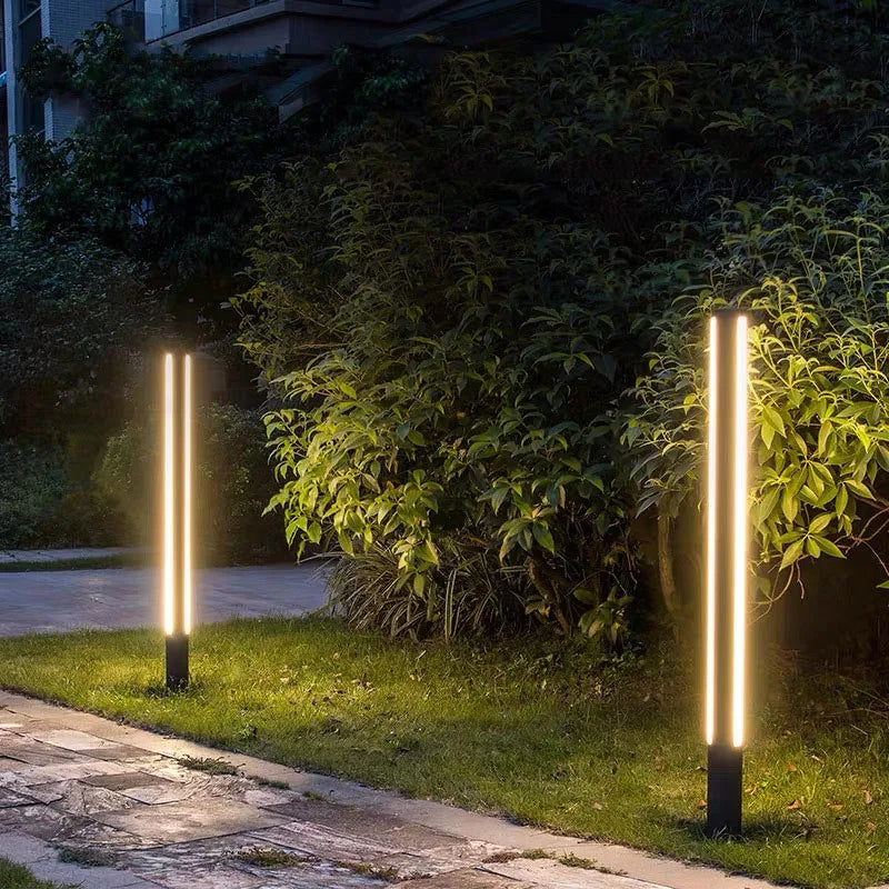 Brigid | Trihedral Stainless Steel Lawn Light