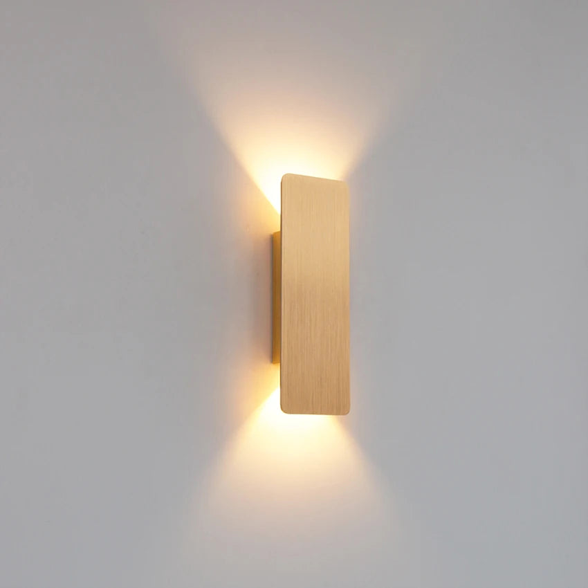 Idun | Slim LED Indoor Wall Light