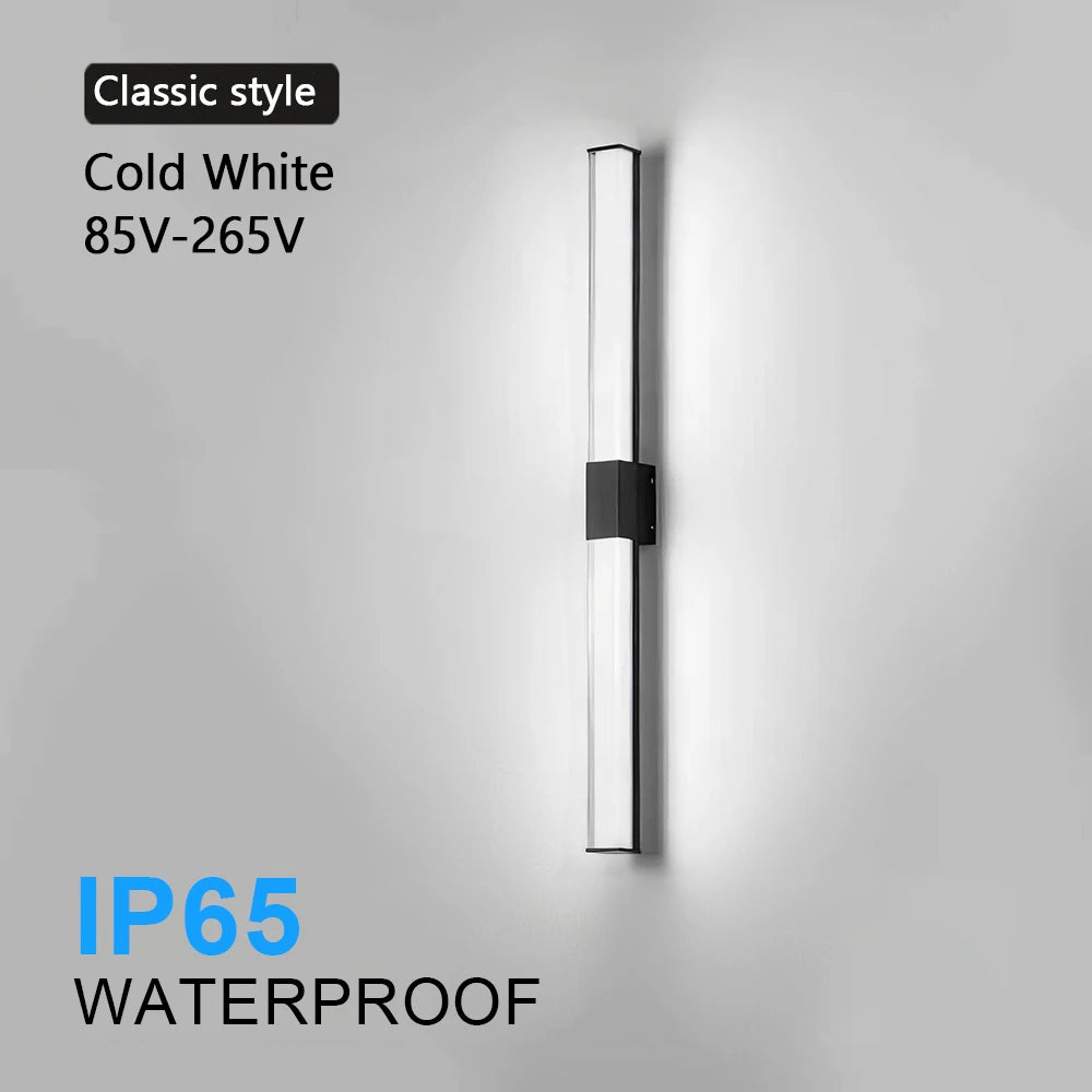 Elegant Outdoor Garden Wall Light - Weatherproof Exterior Lantern