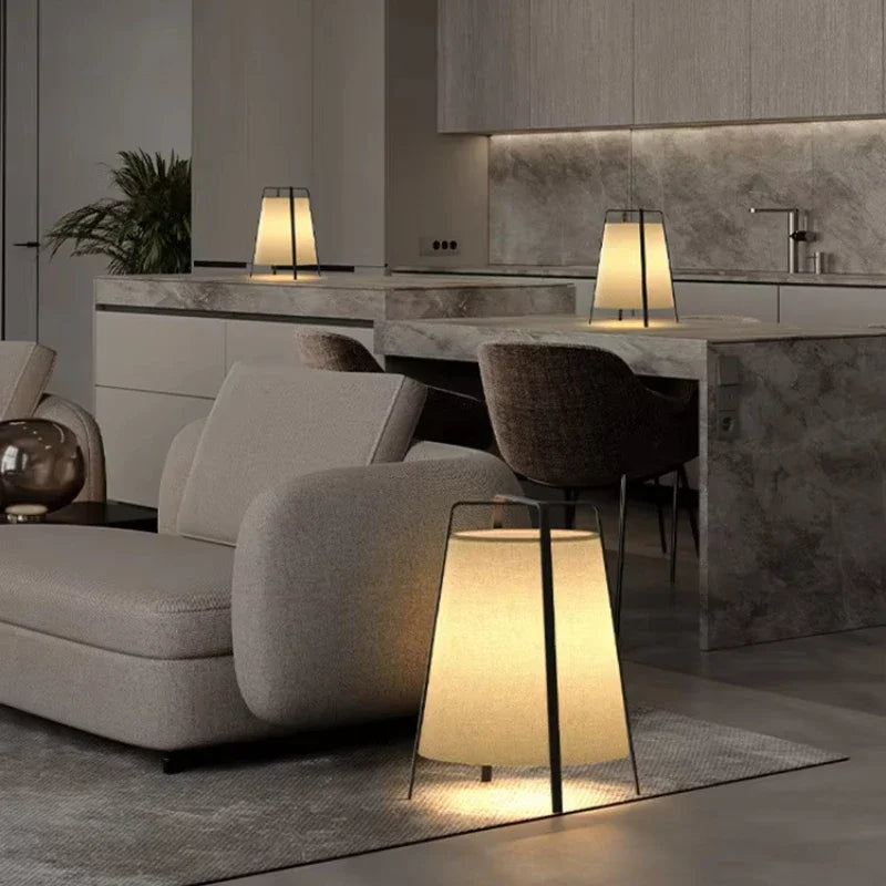 Tertia | Tripod Floor Lamp