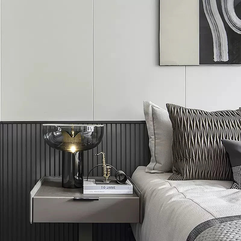 Vitellia | Glass Table Lamp