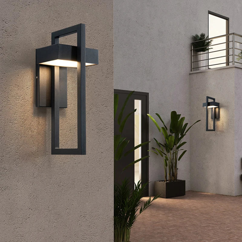 Tadhg | Retro Villa Porch Wall Light