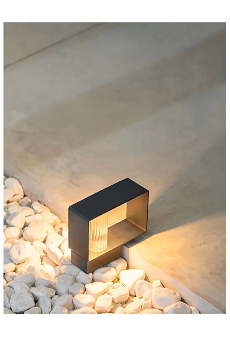 Áine | Solar Landscape Garden Light